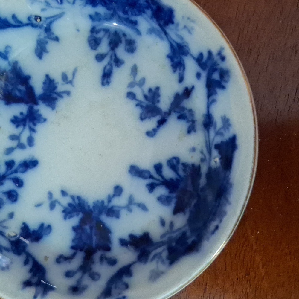 Saffordshire Flow Blue Floral 3 Inch Antique Dish - Picture 4 of 7